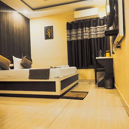 Hotel R K Palace Bhopal Ngoại thất bức ảnh