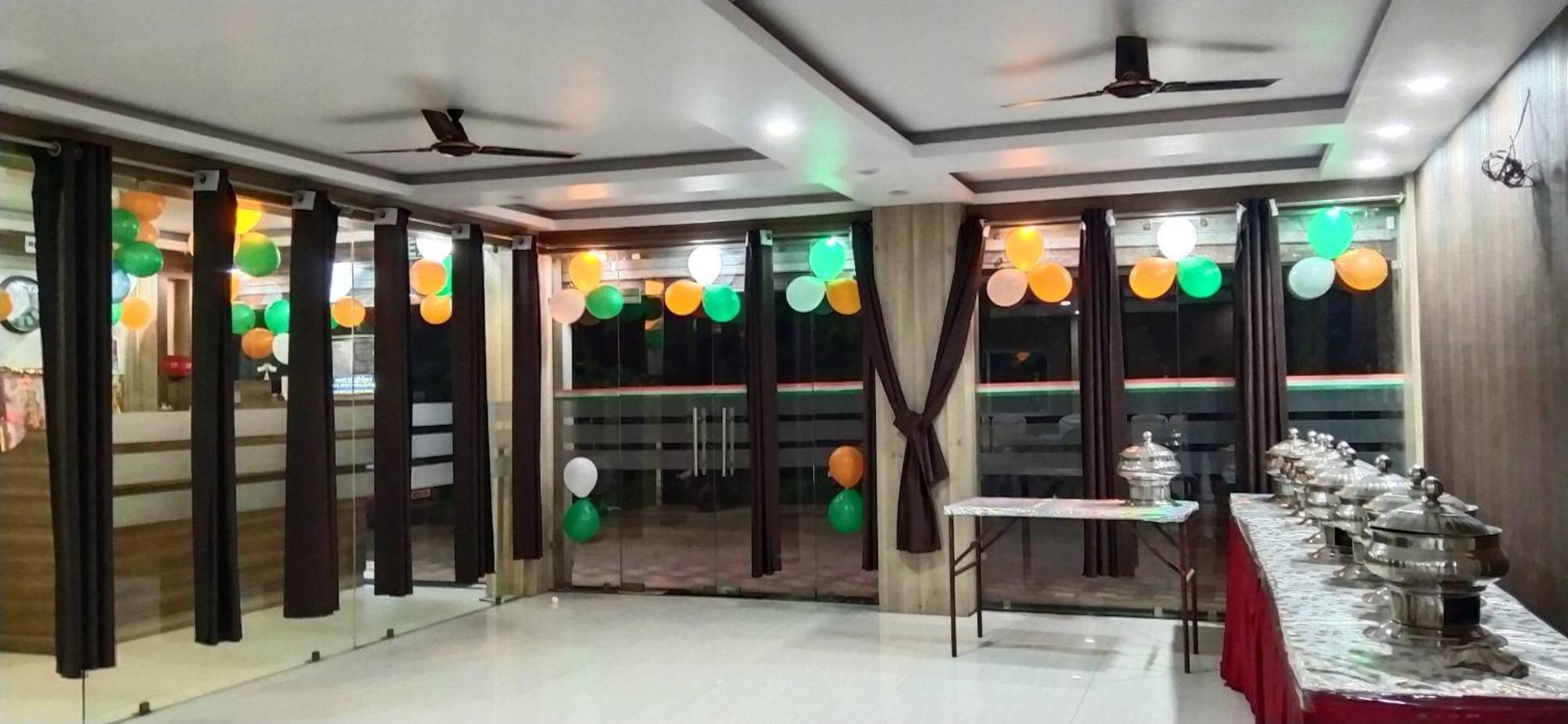 Hotel R K Palace Bhopal Ngoại thất bức ảnh