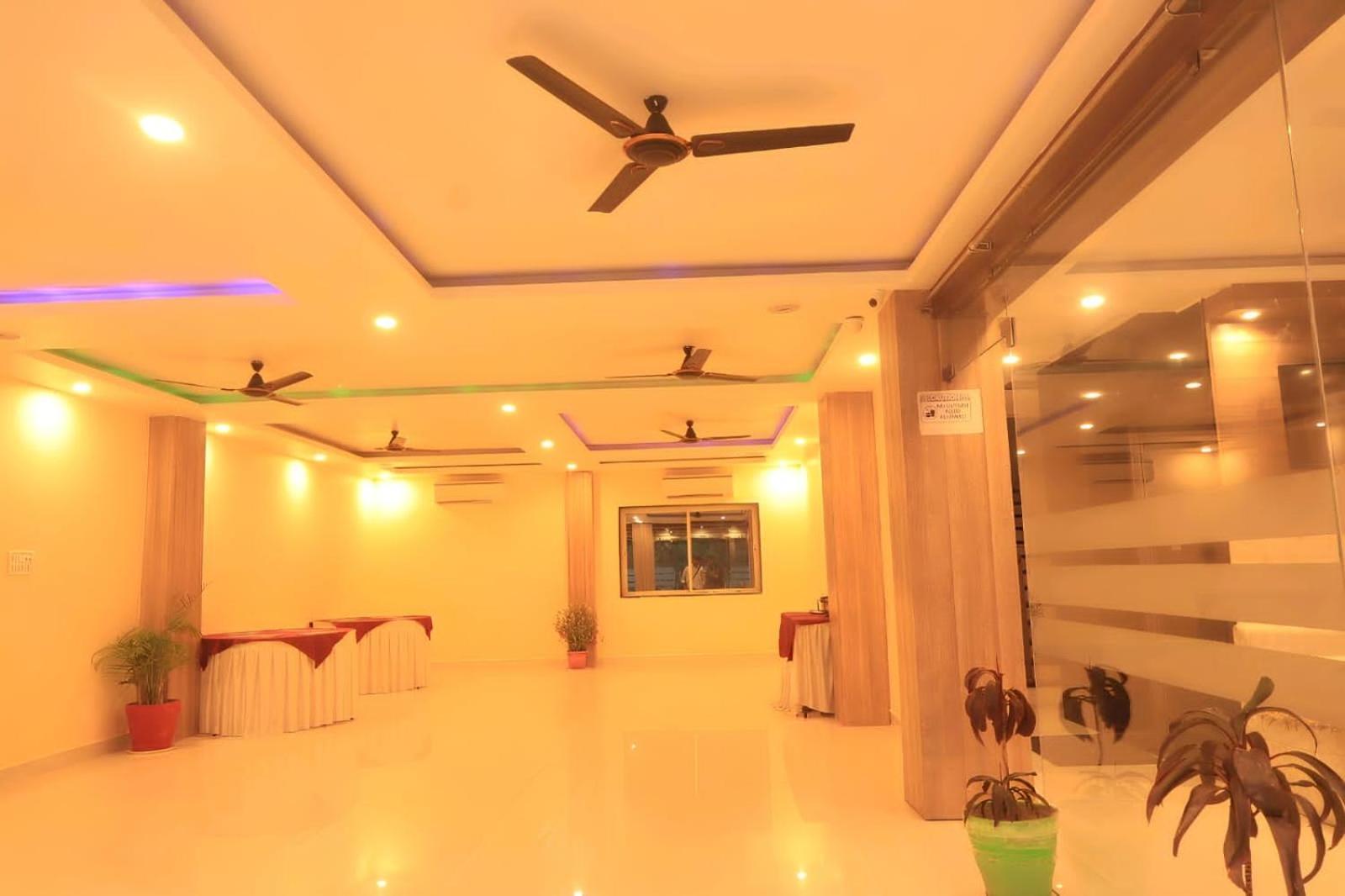 Hotel R K Palace Bhopal Ngoại thất bức ảnh